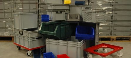Kunststof Magazijnbakken – Duurzame Opslagoplossingen voor Werkplaats en Magazijn