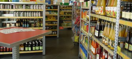 Stellingkast winkelinrichting voor levensmiddelenwinkels, doe-het-zelfzaken, elektronicawinkels, en huishoudzaken, slijterijen, kledingwinkels pop-up stores en winkelmagazijnen