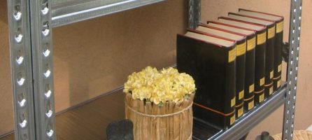 Stellingkast voor in huis